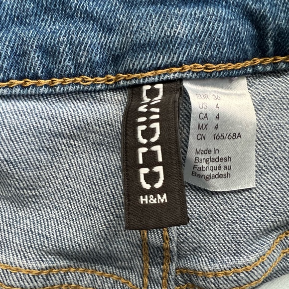 H&M Jean Shorts Size 4 - Picture 3 of 3